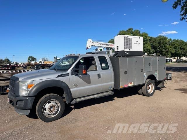 Ford F-550 Komunálne / Multi-úžitkové vozidlá
