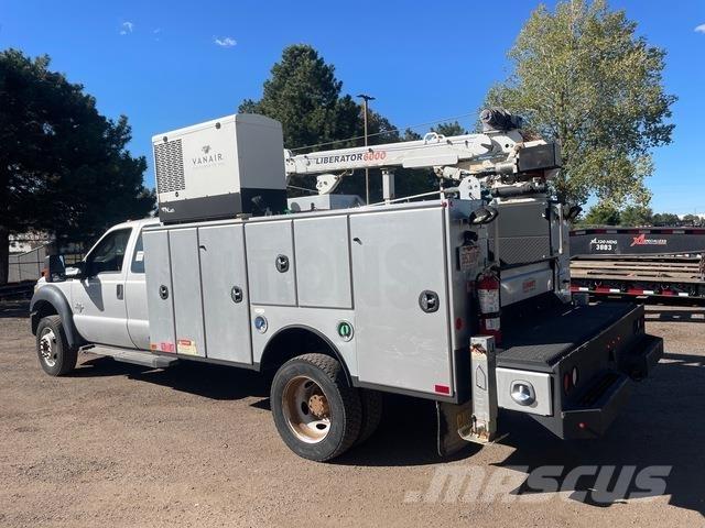 Ford F-550 Komunálne / Multi-úžitkové vozidlá
