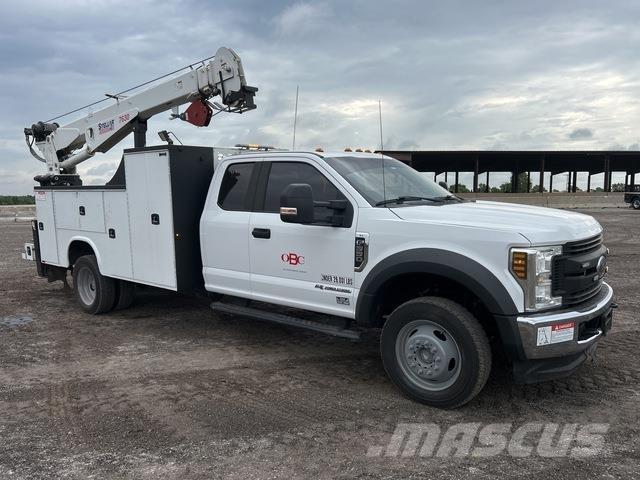 Ford F-550 Komunálne / Multi-úžitkové vozidlá