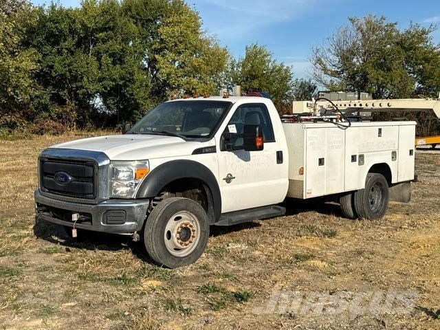 Ford F-550 Komunálne / Multi-úžitkové vozidlá
