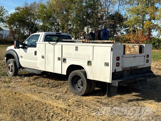 Ford F-550 Komunálne / Multi-úžitkové vozidlá