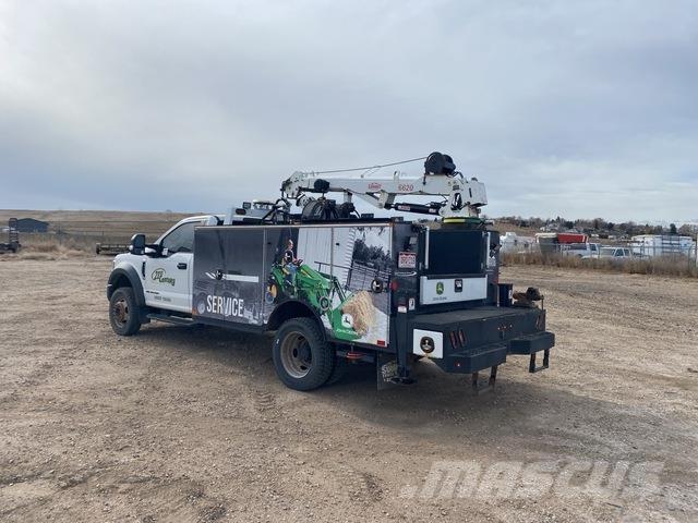 Ford F-550 Komunálne / Multi-úžitkové vozidlá