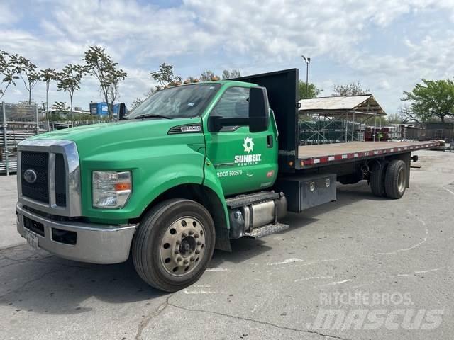 Ford F-650 Plošinové nákladné automobily/nákladné automobily so sklápacími bočnicami