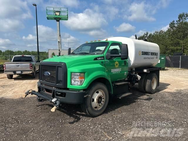 Ford F-650 Cisterny na vodu