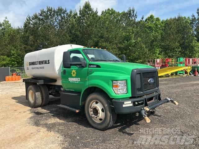 Ford F-650 Cisterny na vodu