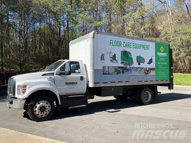 Ford F-650 Skriňová nadstavba
