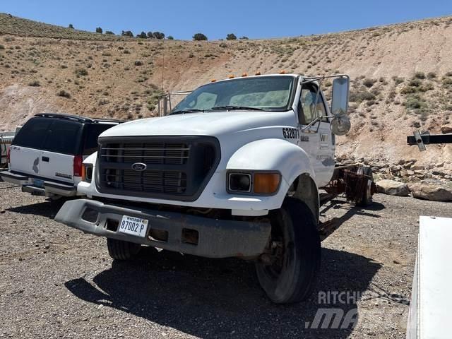 Ford F-650 Kabíny a interiér