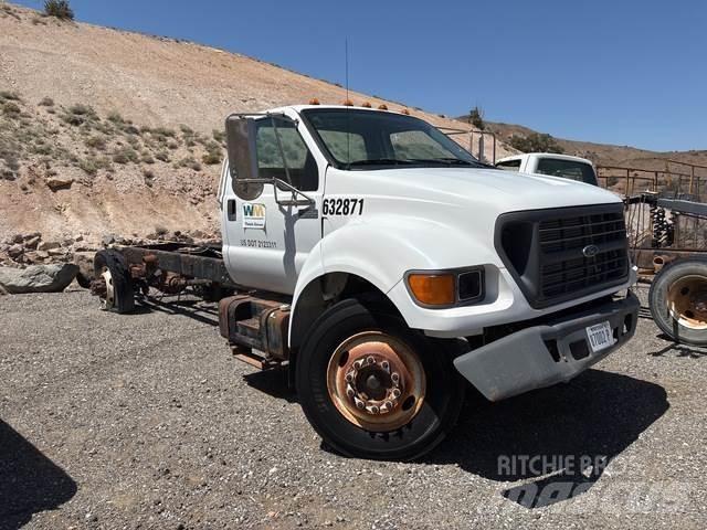 Ford F-650 Kabíny a interiér