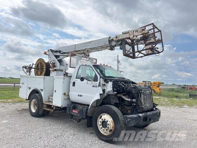 Ford F-650 Autoplošiny