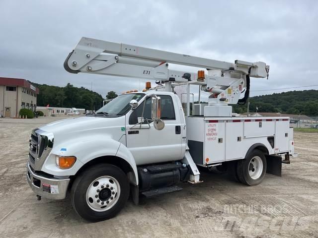 Ford F-750 Autoplošiny