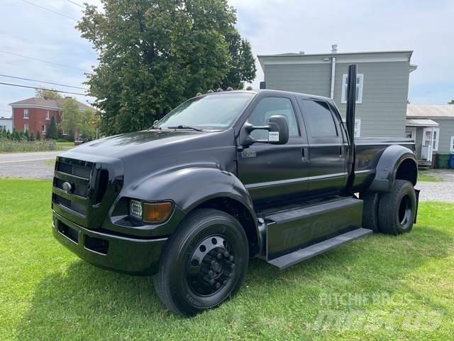 Ford F-750 Iné