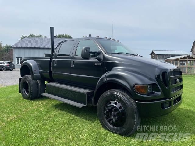Ford F-750 Iné