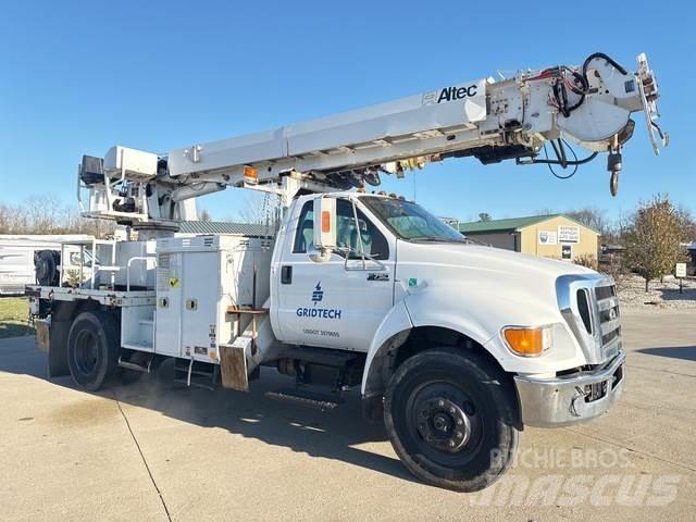 Ford F-750 Mobilná vrtná súprava