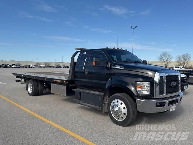 Ford F-750 Vyslobodzovacie vozidlá