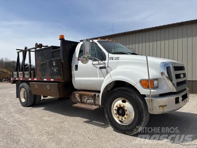 Ford F-750 Stavebníctvo - ostatné