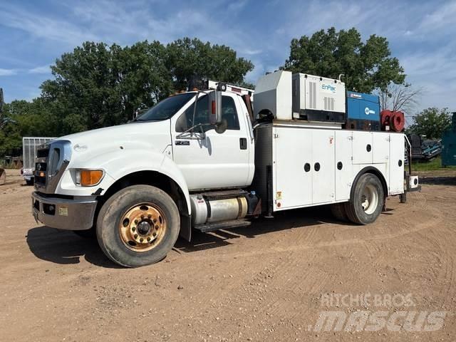 Ford F-750 Komunálne / Multi-úžitkové vozidlá