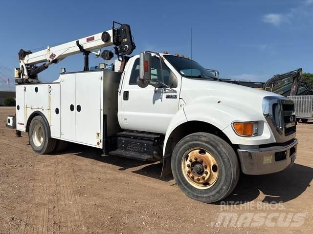 Ford F-750 Komunálne / Multi-úžitkové vozidlá