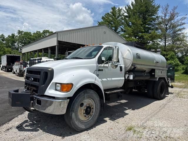 Ford F-750 Domiešavače betónu