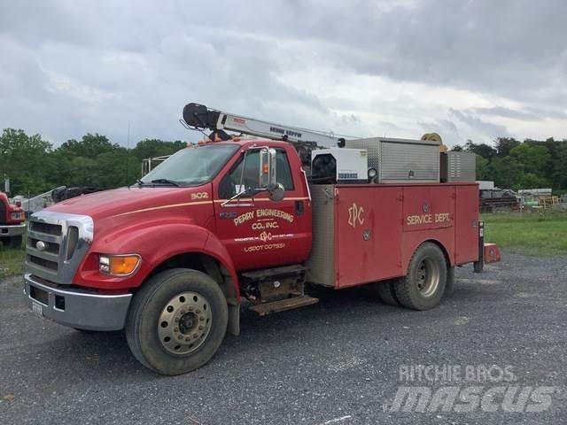 Ford F-750 Komunálne / Multi-úžitkové vozidlá