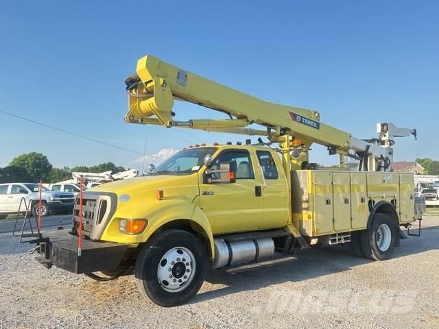 Ford F-750 Autoplošiny