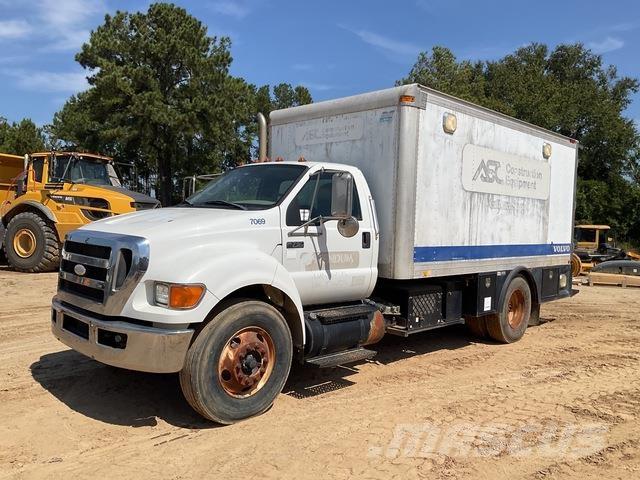 Ford F-750 Cisternové nákladné vozidlá