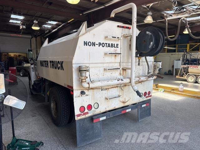 Ford F-750 Cisterny na vodu
