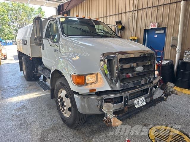 Ford F-750 Cisterny na vodu