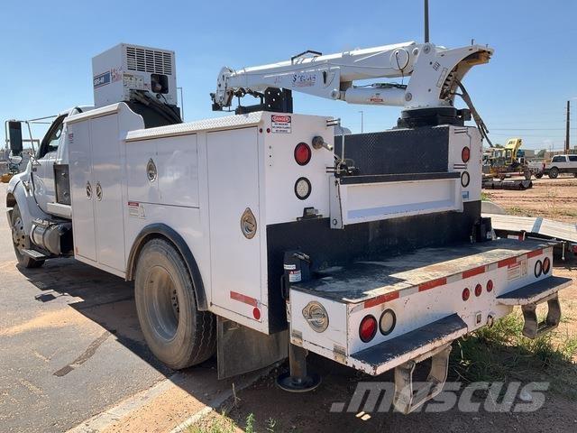 Ford F-750 Komunálne / Multi-úžitkové vozidlá