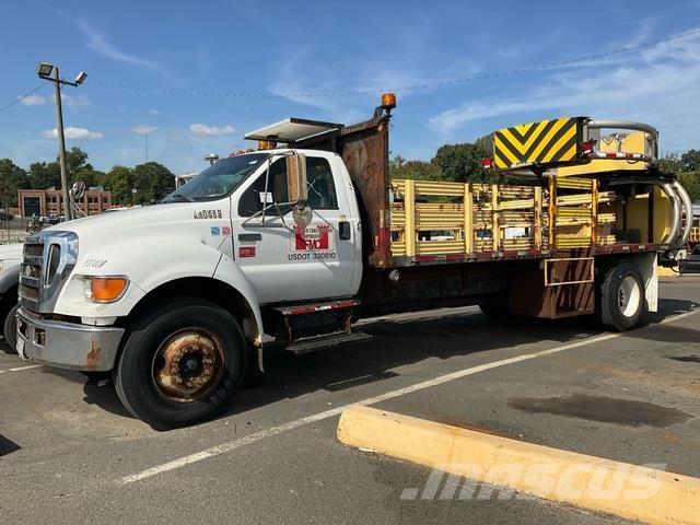 Ford F-750 Komunálne / Multi-úžitkové vozidlá