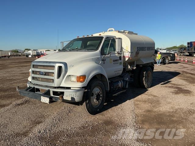 Ford F-750 Cisterny na vodu