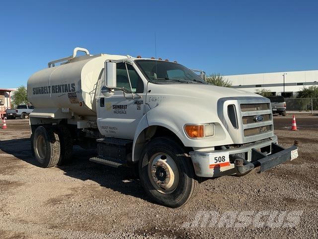 Ford F-750 Cisterny na vodu