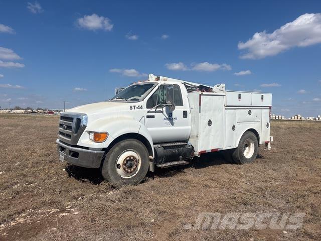 Ford F-750 Komunálne / Multi-úžitkové vozidlá
