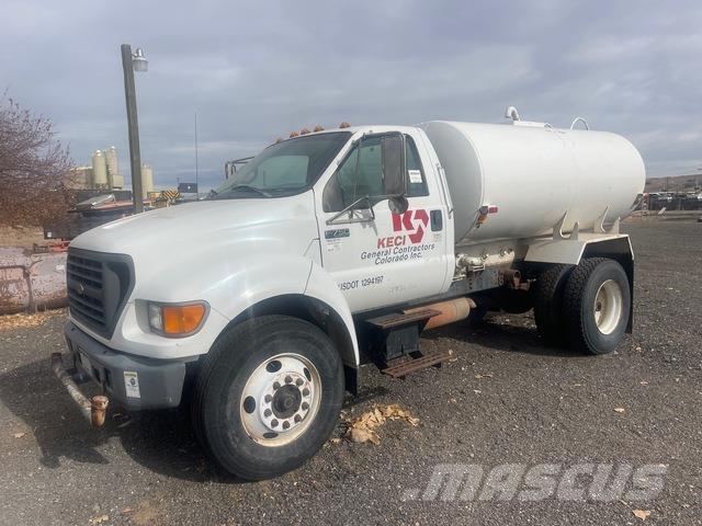 Ford F-750 Cisterny na vodu