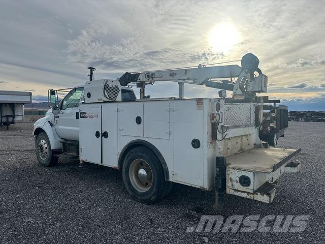 Ford F-750 Komunálne / Multi-úžitkové vozidlá