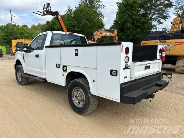 Ford F250 Nakladacia/sklápacia bočnica