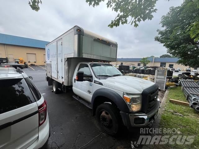 Ford F550 Skriňová nadstavba