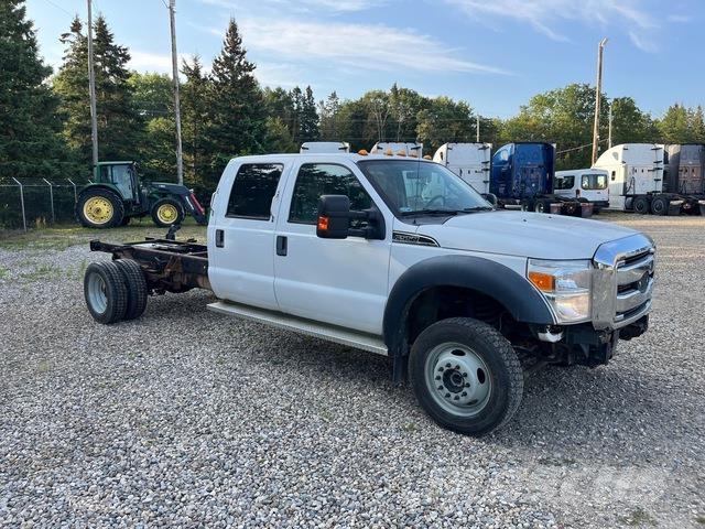 Ford F550 Kabíny a interiér