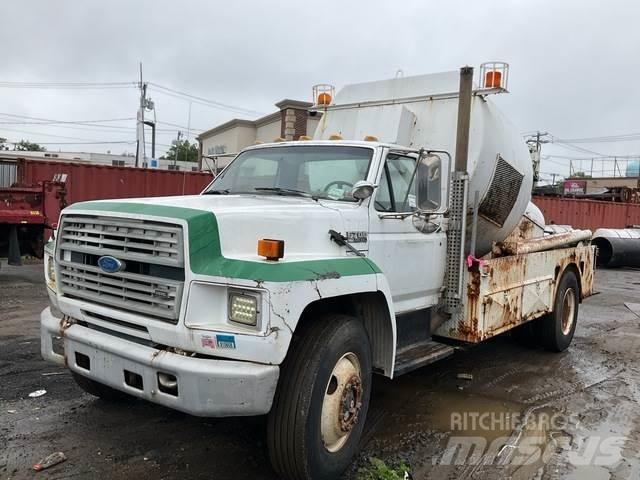 Ford F700 Stavebníctvo - ostatné