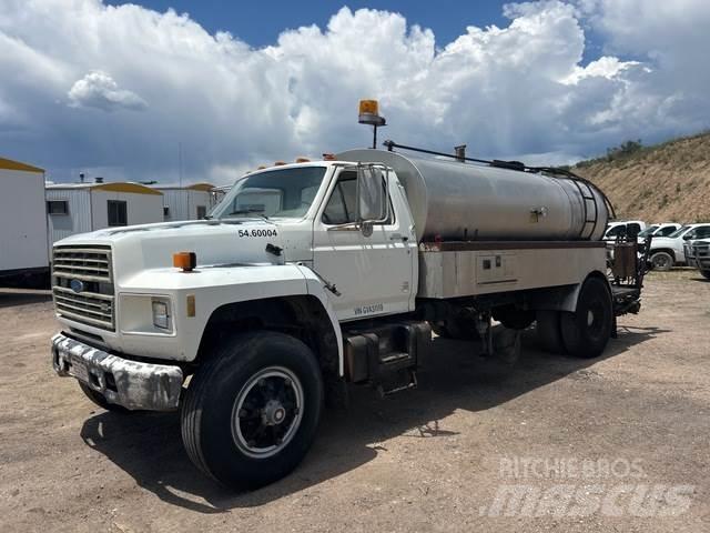 Ford F700 Domiešavače betónu