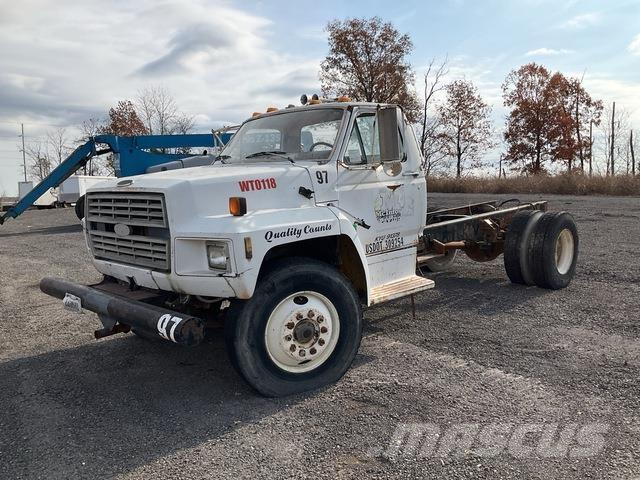 Ford F700 Kabíny a interiér