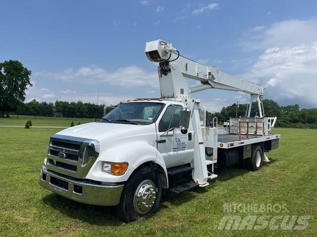 Ford F750 Plošinové nákladné automobily/nákladné automobily so sklápacími bočnicami