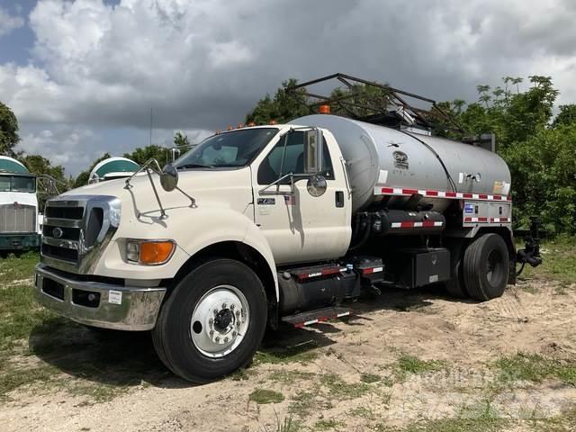Ford F750 Domiešavače betónu