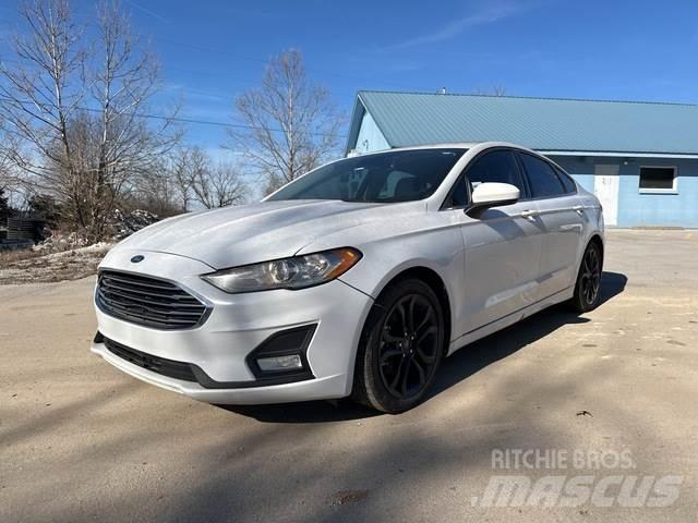 Ford Fusion Automobily
