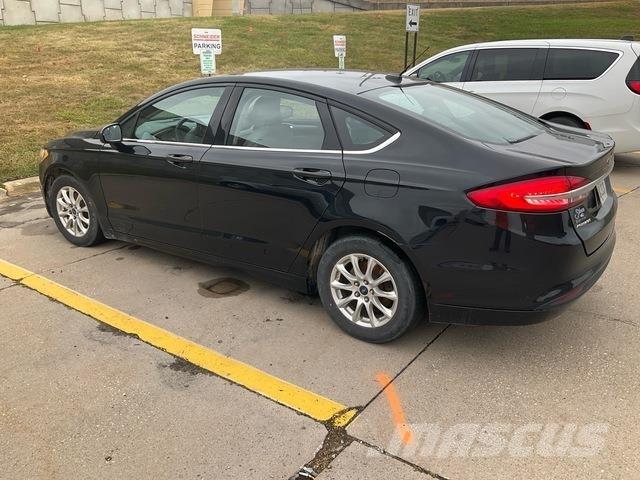 Ford Fusion Automobily