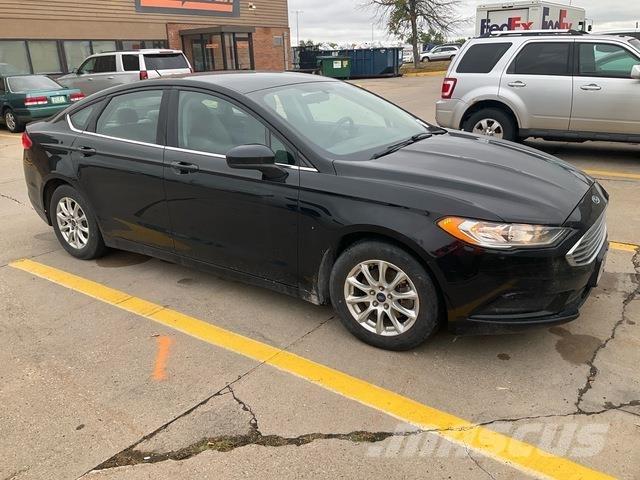 Ford Fusion Automobily