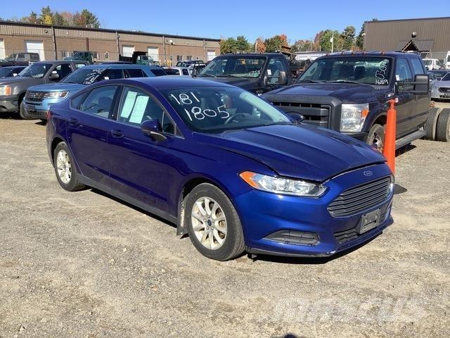 Ford Fusion S Automobily