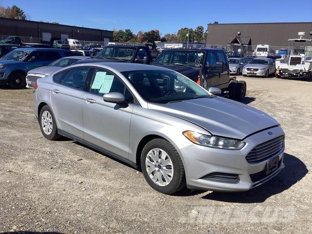 Ford Fusion S Automobily