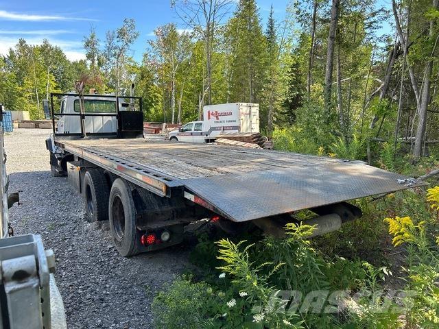 Ford L8000 Vyslobodzovacie vozidlá