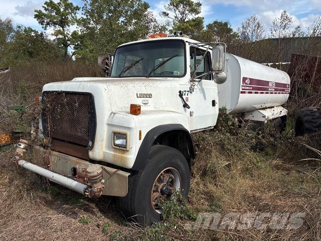Ford L8000 Cisterny na vodu