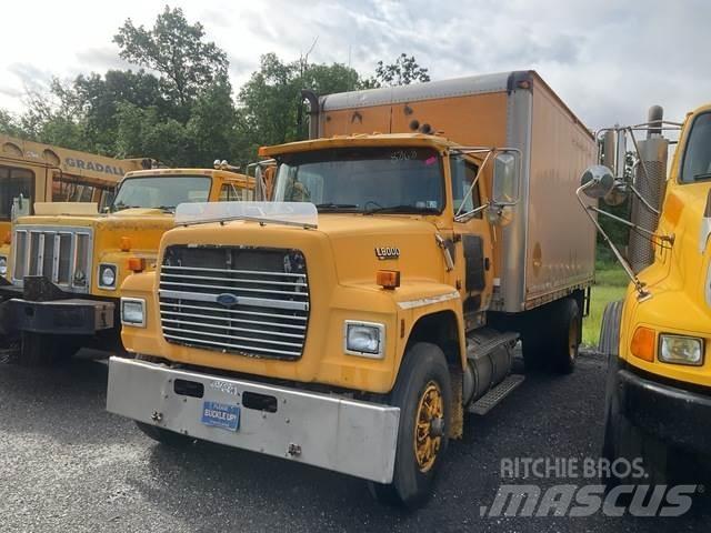 Ford L8000F Skriňová nadstavba